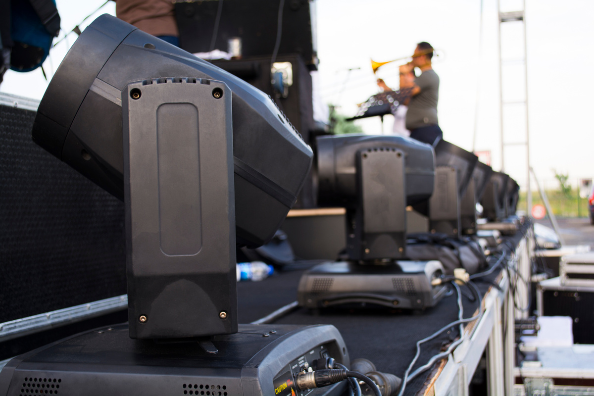Lighting moving heads in a outdoor concert stage